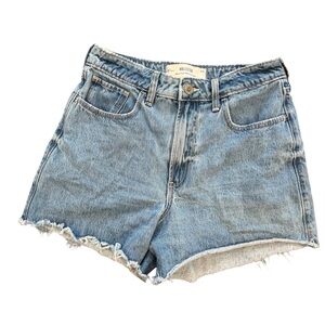 Hollister Ultra High Rise 90s Denim Jean Shorts Frayed Hem